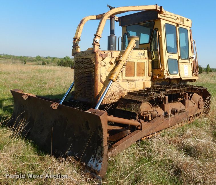 image for item GP9039 1981 Caterpillar D6D  crawler dozer