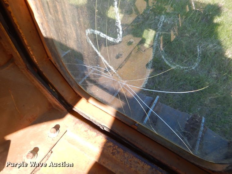 image for item GP9039 1981 Caterpillar D6D  crawler dozer