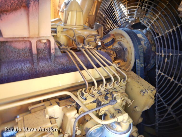 image for item GP9039 1981 Caterpillar D6D  crawler dozer