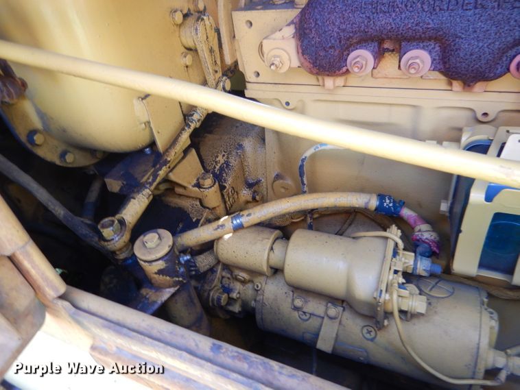 image for item GP9039 1981 Caterpillar D6D  crawler dozer