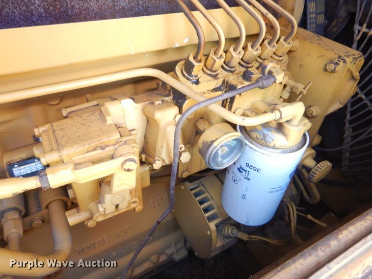 image for item GP9039 1981 Caterpillar D6D  crawler dozer