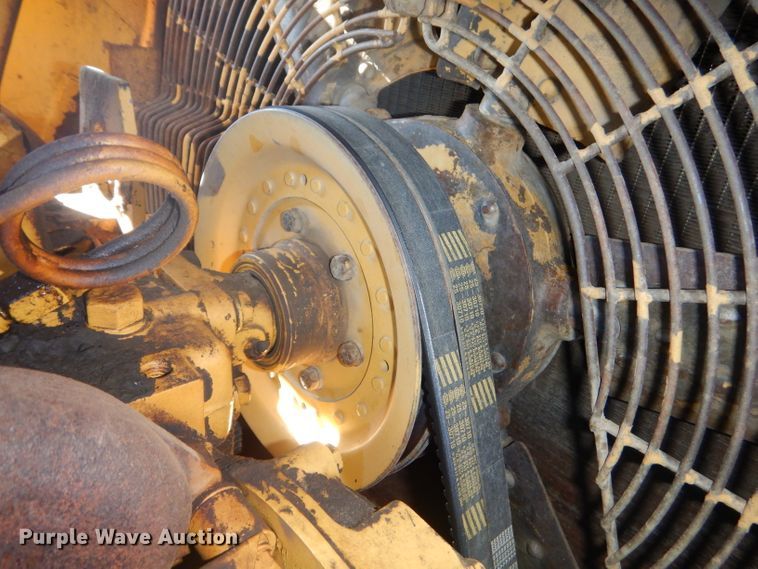 image for item GP9039 1981 Caterpillar D6D  crawler dozer