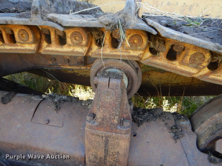image for item GP9039 1981 Caterpillar D6D  crawler dozer