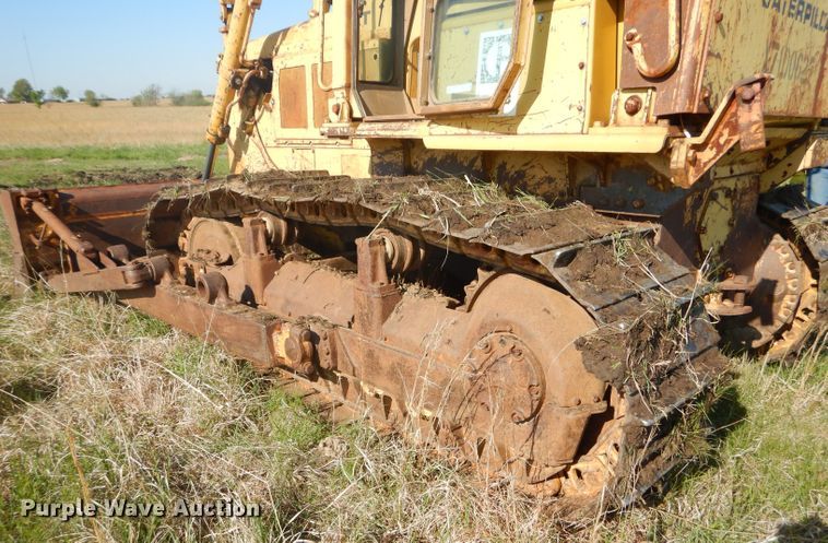 image for item GP9039 1981 Caterpillar D6D  crawler dozer