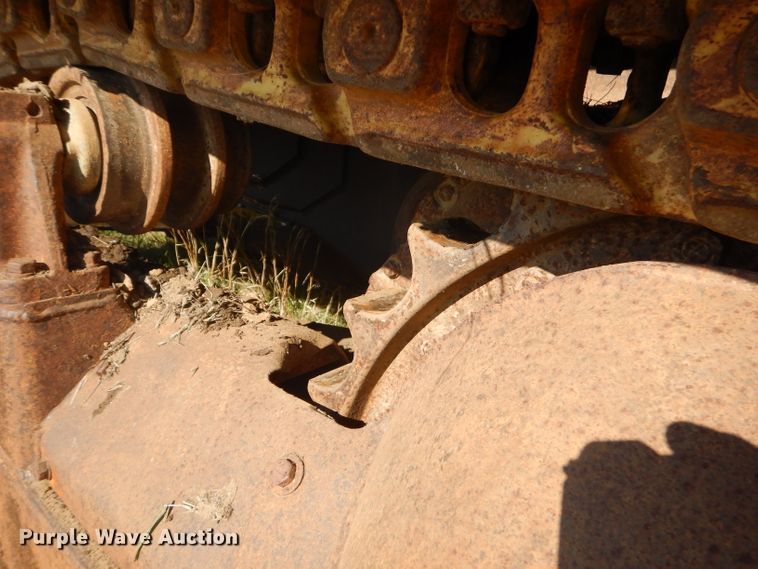 image for item GP9039 1981 Caterpillar D6D  crawler dozer