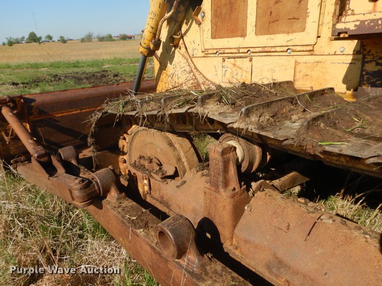 image for item GP9039 1981 Caterpillar D6D  crawler dozer