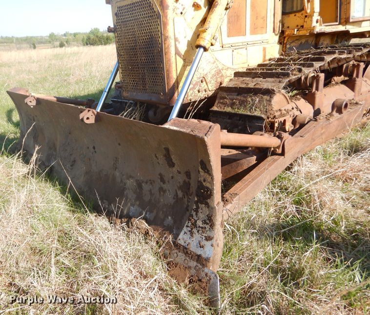 image for item GP9039 1981 Caterpillar D6D  crawler dozer