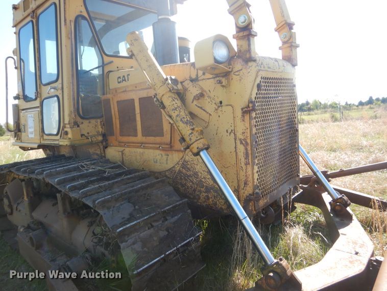 image for item GP9039 1981 Caterpillar D6D  crawler dozer