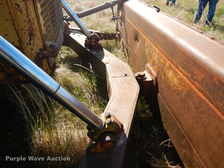 image for item GP9039 1981 Caterpillar D6D  crawler dozer