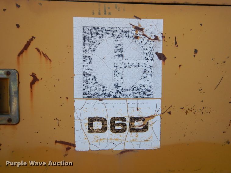 image for item GP9039 1981 Caterpillar D6D  crawler dozer