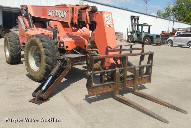 image for item GP9041 2006 Sky Trak 10054  telehandler