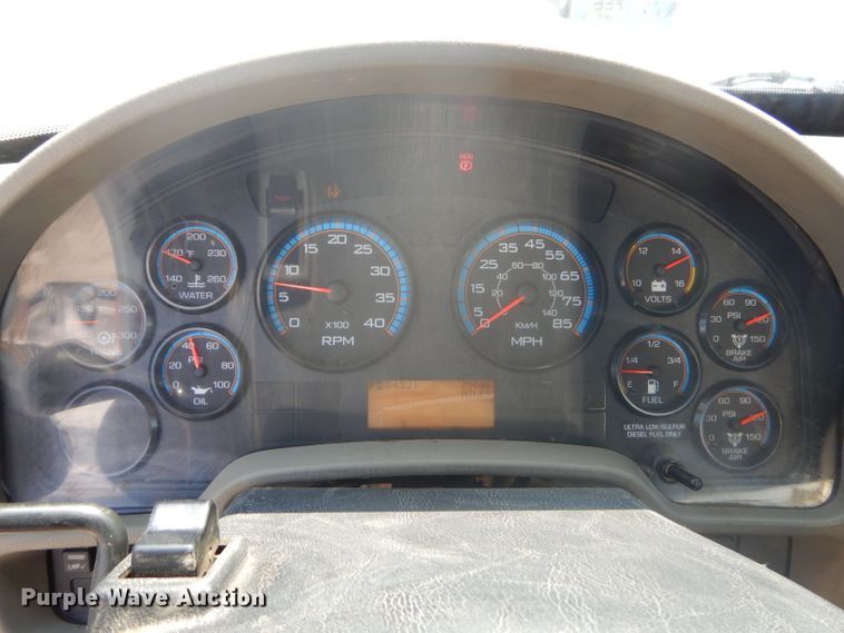 image for item GP9042 2010 International 4300 vacuum truck