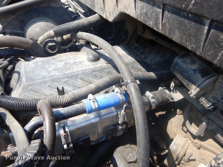 image for item GP9042 2010 International 4300 vacuum truck