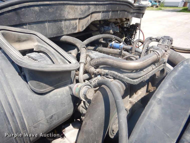 image for item GP9042 2010 International 4300 vacuum truck
