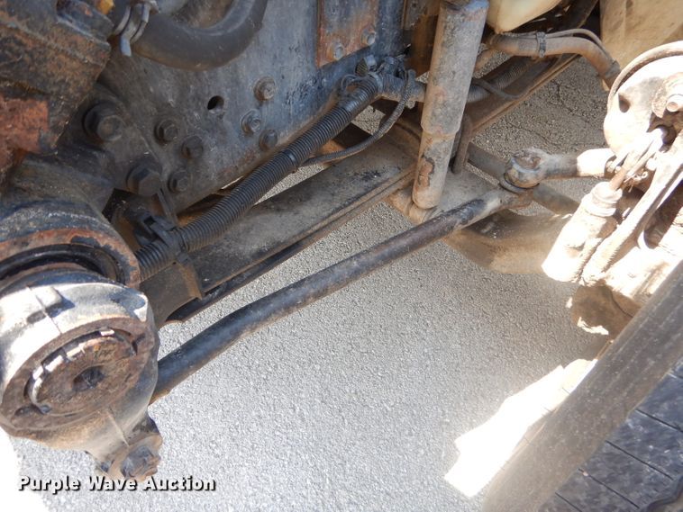 image for item GP9042 2010 International 4300 vacuum truck