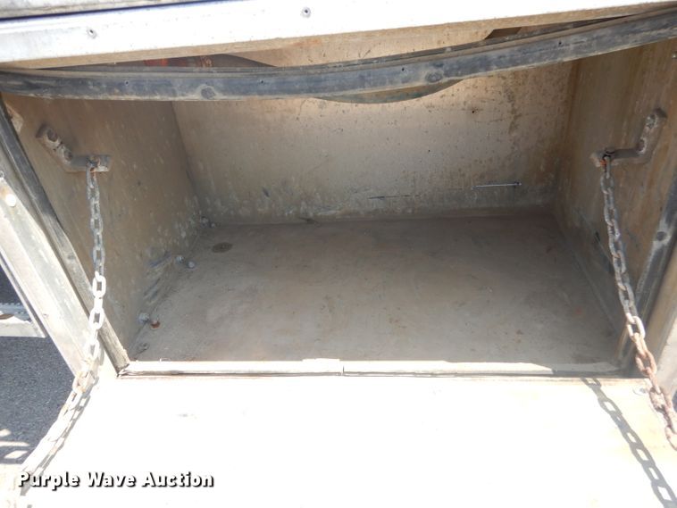 image for item GP9042 2010 International 4300 vacuum truck