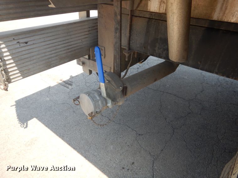 image for item GP9042 2010 International 4300 vacuum truck