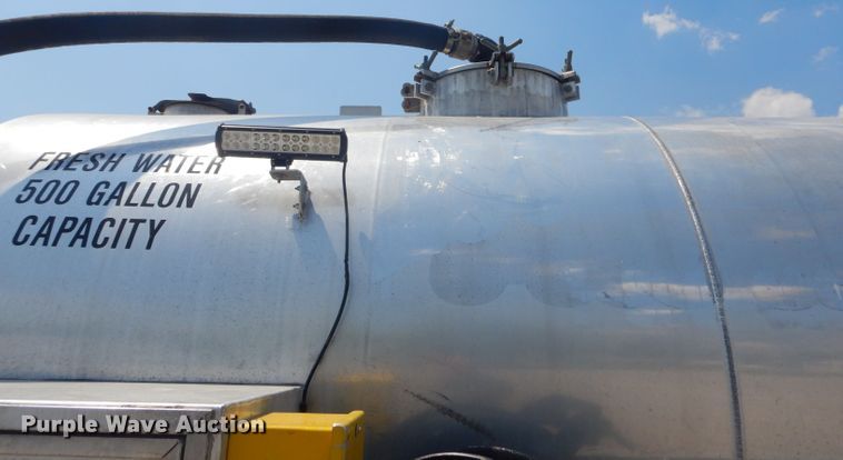 image for item GP9042 2010 International 4300 vacuum truck