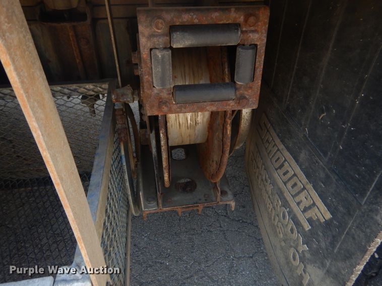 image for item GP9042 2010 International 4300 vacuum truck