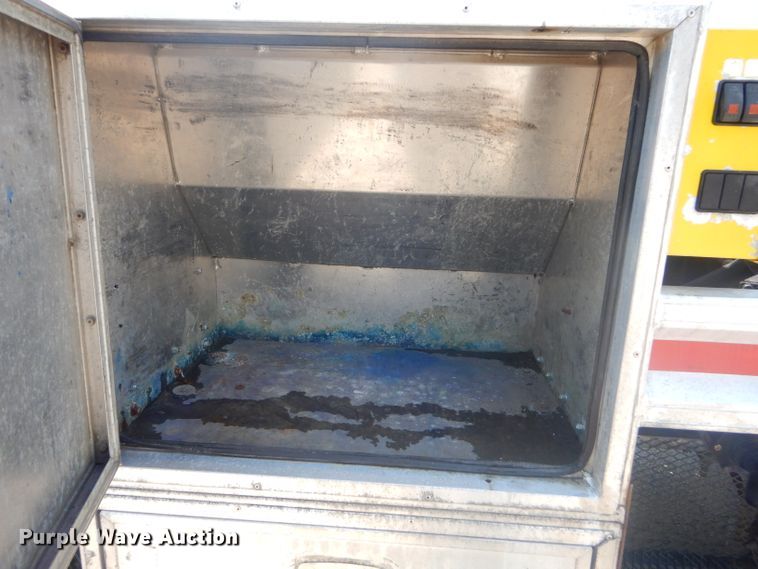 image for item GP9042 2010 International 4300 vacuum truck