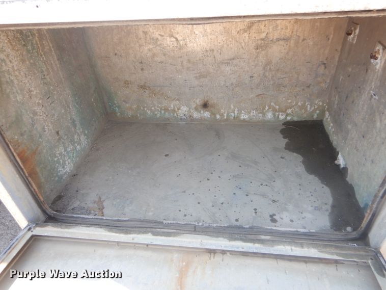 image for item GP9042 2010 International 4300 vacuum truck