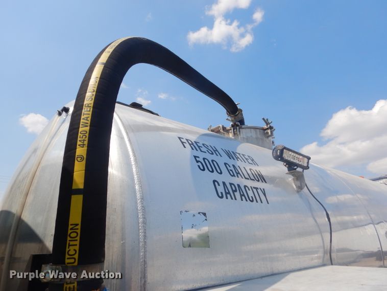 image for item GP9042 2010 International 4300 vacuum truck