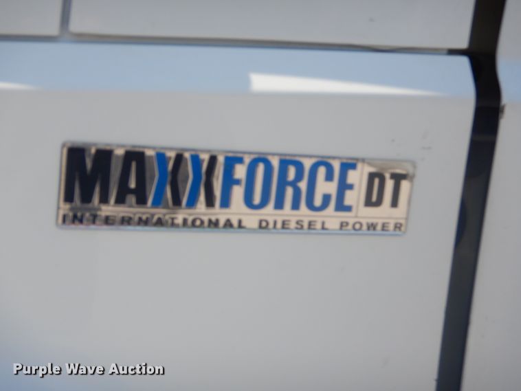 image for item GP9042 2010 International 4300 vacuum truck