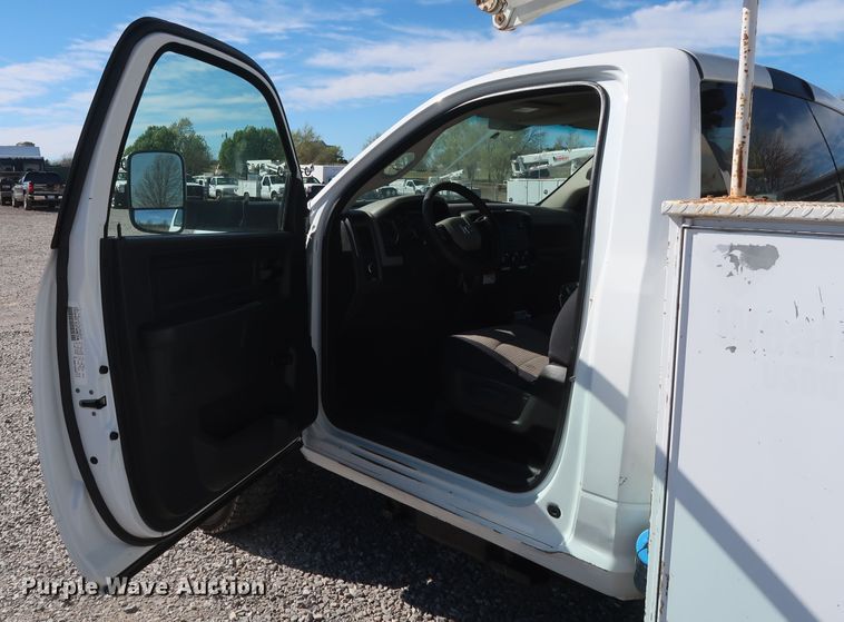 image for item GS9849 2012 Dodge Ram 5500HD bucket truck