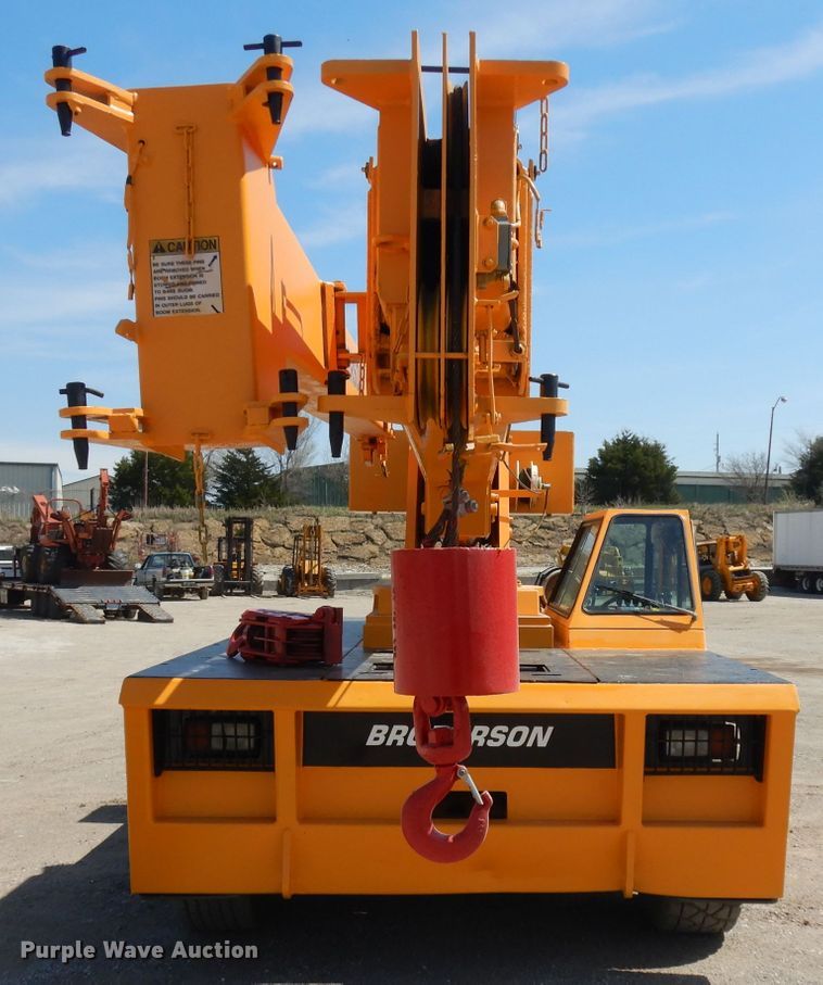 image for item GY9012 Broderson IC-200-2C crane