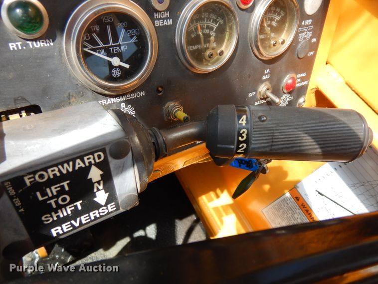 image for item GY9012 Broderson IC-200-2C crane