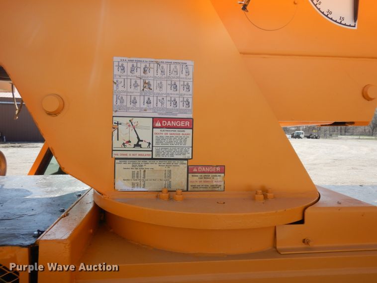 image for item GY9012 Broderson IC-200-2C crane