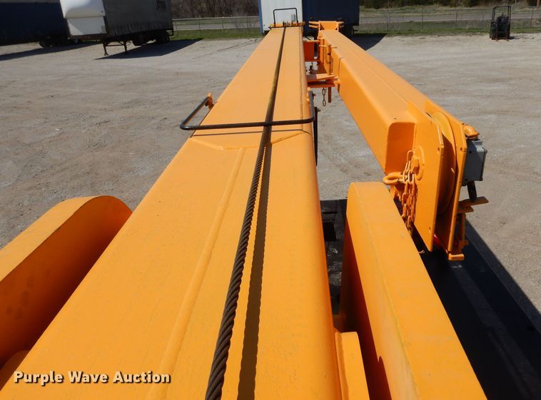 image for item GY9012 Broderson IC-200-2C crane