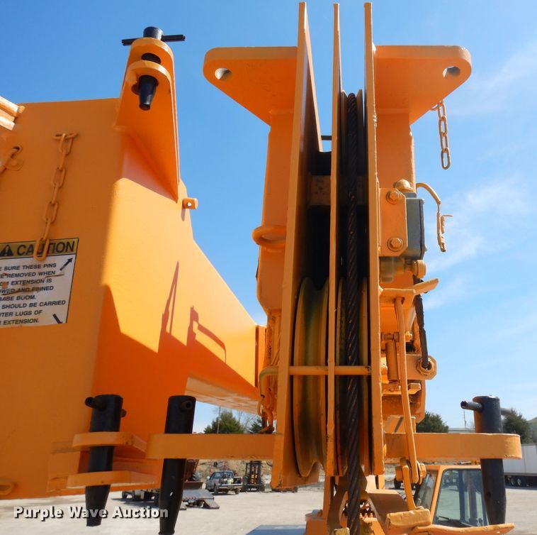 image for item GY9012 Broderson IC-200-2C crane