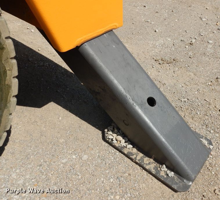 image for item GY9012 Broderson IC-200-2C crane