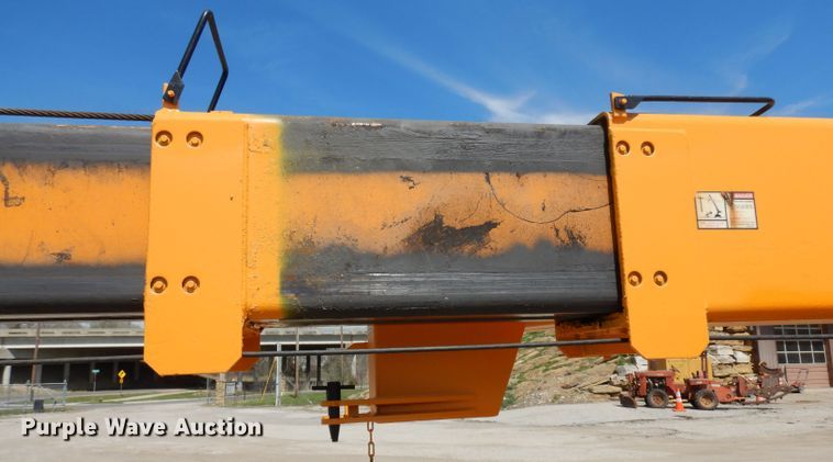 image for item GY9012 Broderson IC-200-2C crane
