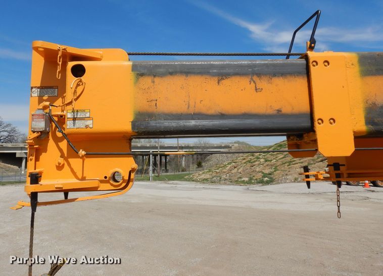 image for item GY9012 Broderson IC-200-2C crane