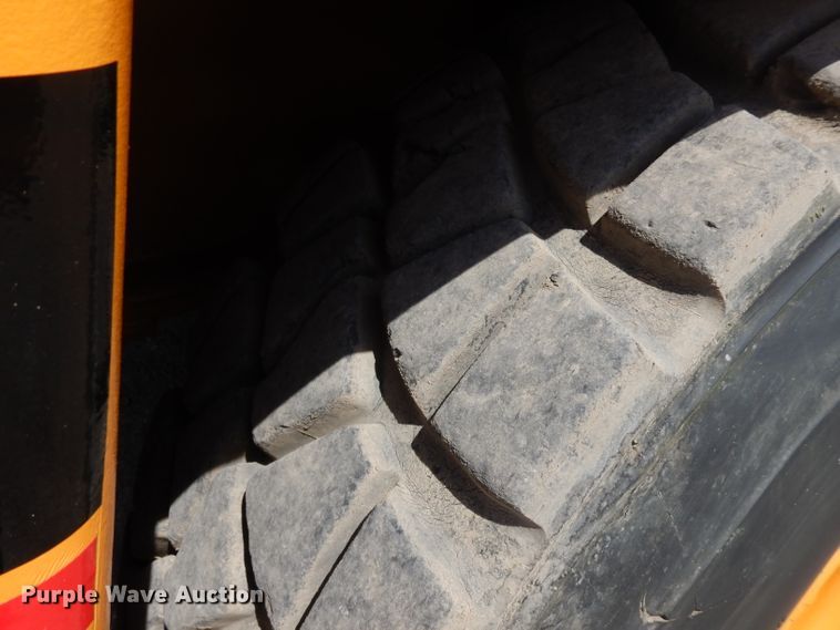 image for item GY9012 Broderson IC-200-2C crane