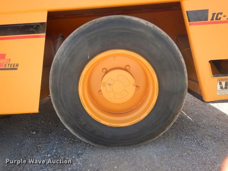 image for item GY9012 Broderson IC-200-2C crane