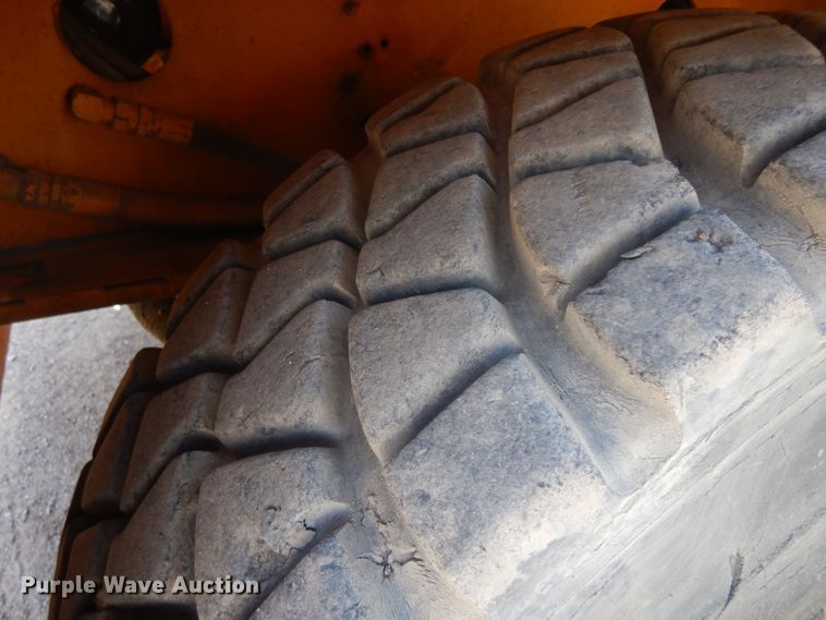 image for item GY9012 Broderson IC-200-2C crane