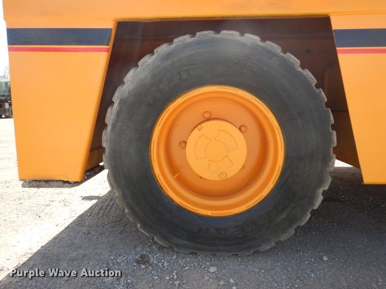 image for item GY9012 Broderson IC-200-2C crane