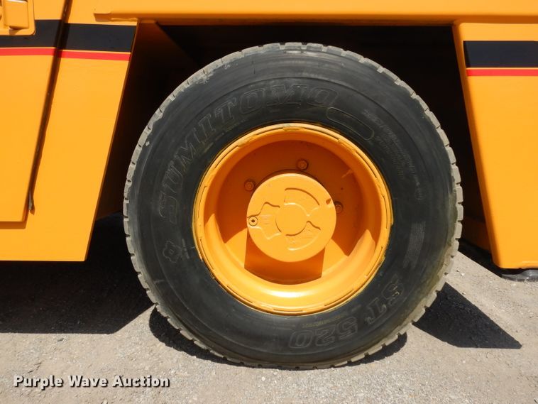 image for item GY9012 Broderson IC-200-2C crane