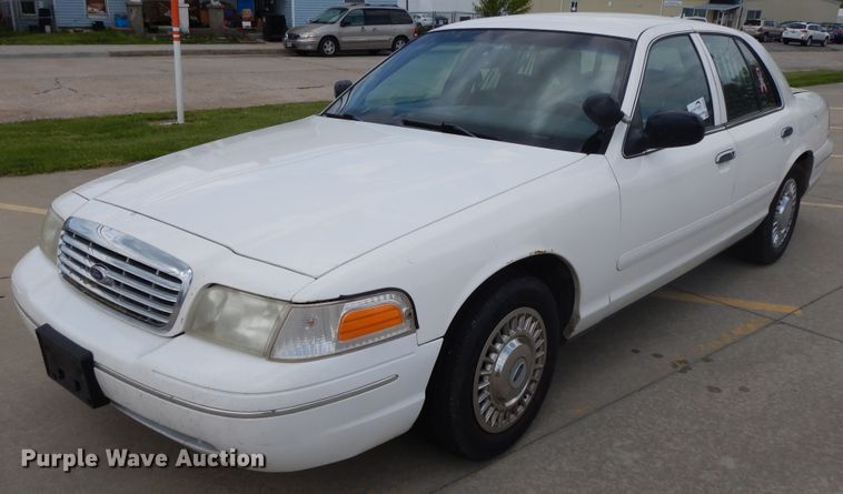 image for item DE5583 1998 Ford Crown Victoria Police Interceptor