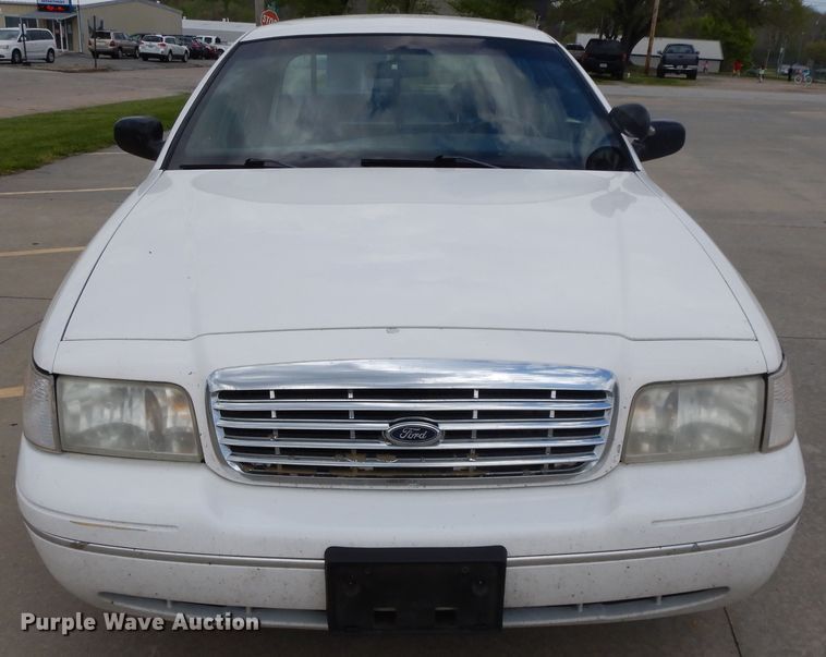image for item DE5583 1998 Ford Crown Victoria Police Interceptor