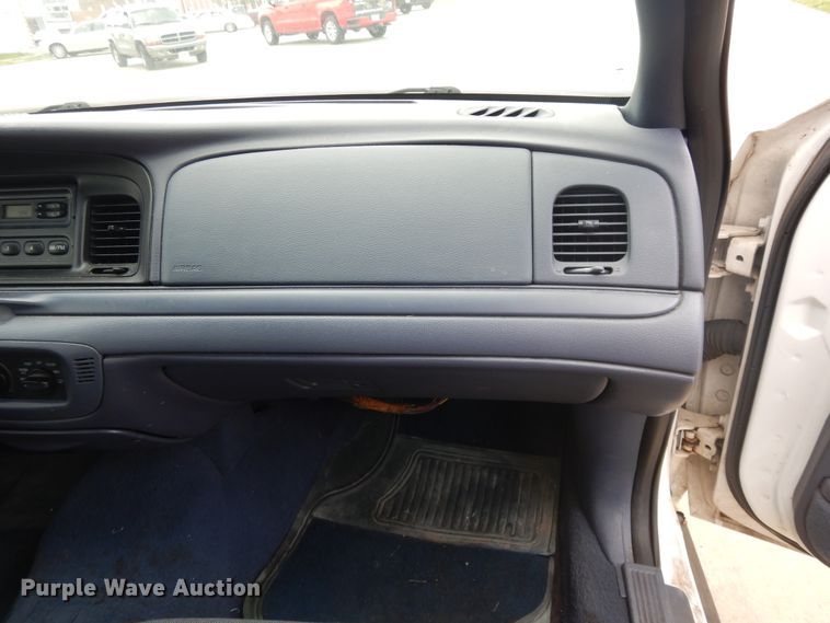 image for item DE5583 1998 Ford Crown Victoria Police Interceptor