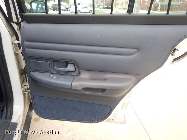 image for item DE5583 1998 Ford Crown Victoria Police Interceptor