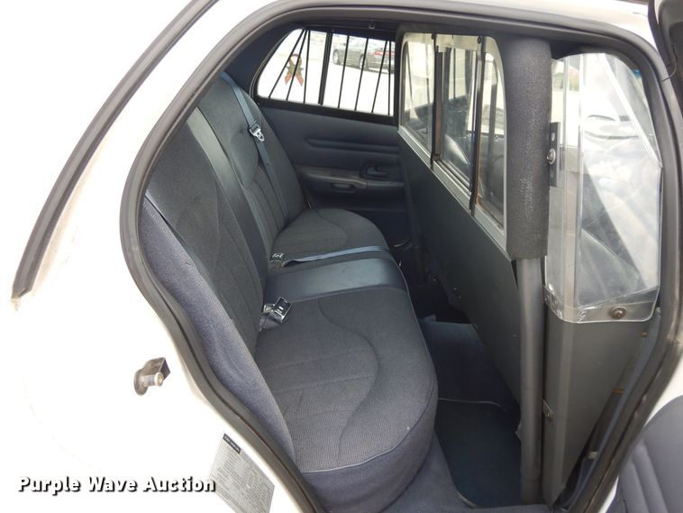 image for item DE5583 1998 Ford Crown Victoria Police Interceptor