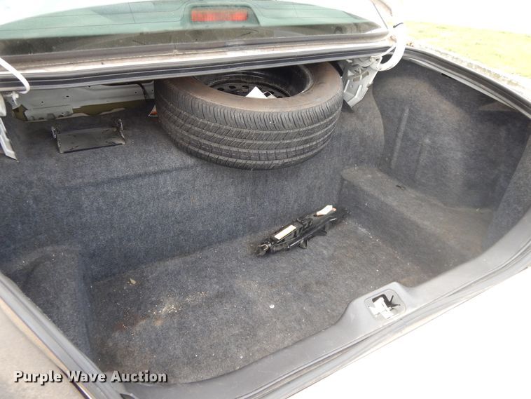 image for item DE5583 1998 Ford Crown Victoria Police Interceptor