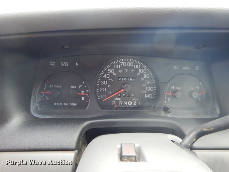 image for item DE5584 2004 Ford Crown Victoria Police Interceptor