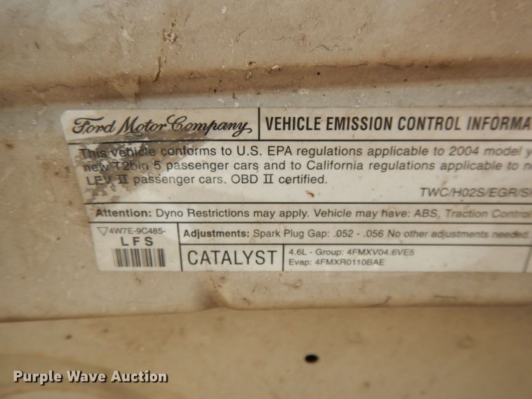 image for item DE5584 2004 Ford Crown Victoria Police Interceptor