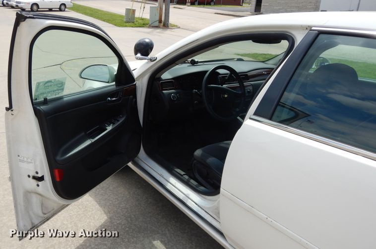 image for item DE5585 2006 Chevrolet Impala Police